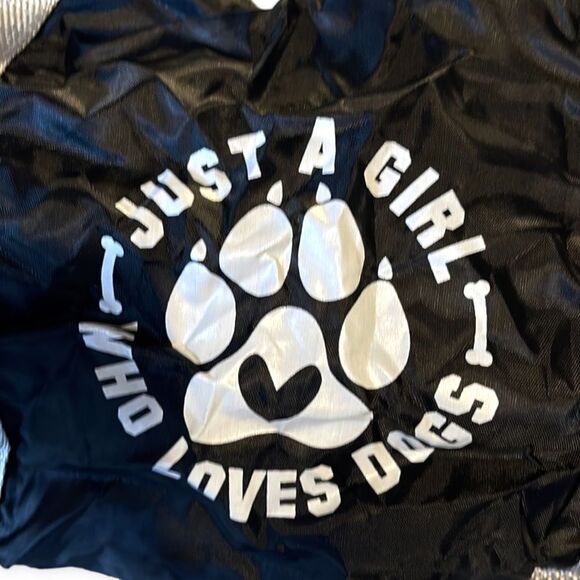 NWT JUST A GIRL WHO LOVES DOGS Duffle Bag - Picture 2 of 2